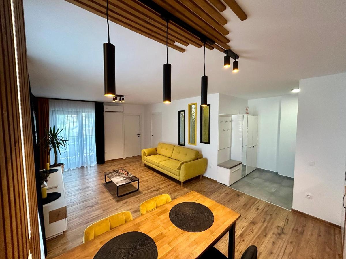 Apartment Happy